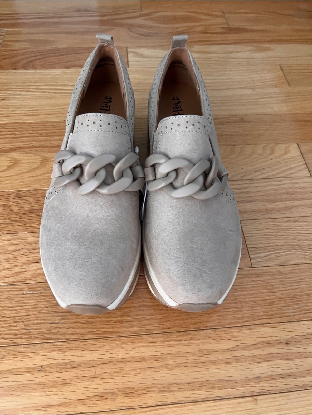 Casual Slip-On Women’s Shoes in Light Beige with Chain Accent